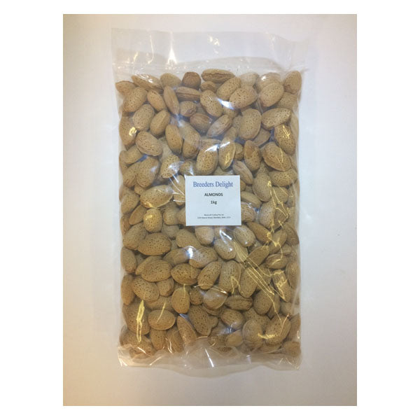 Breeders Delight Almonds 1kg (in shell)